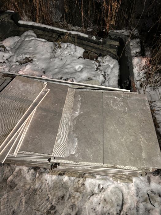 продам кафеля есть целые и куски