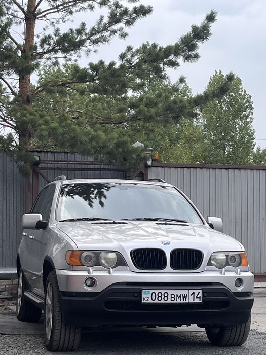 Продам машину E53 X5