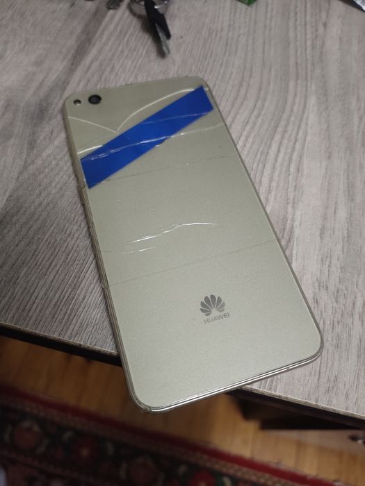 Huawei p8 sotildi