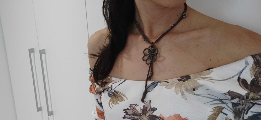 Кафяви колие с гривна