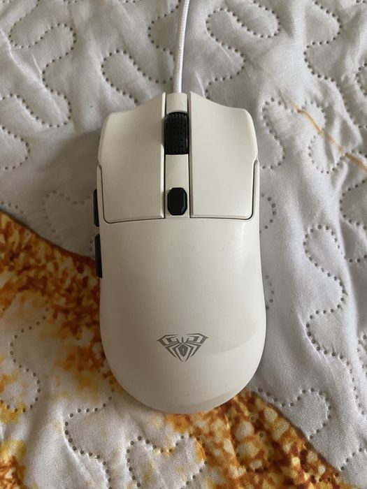 Продам игровую мышку AULA S36