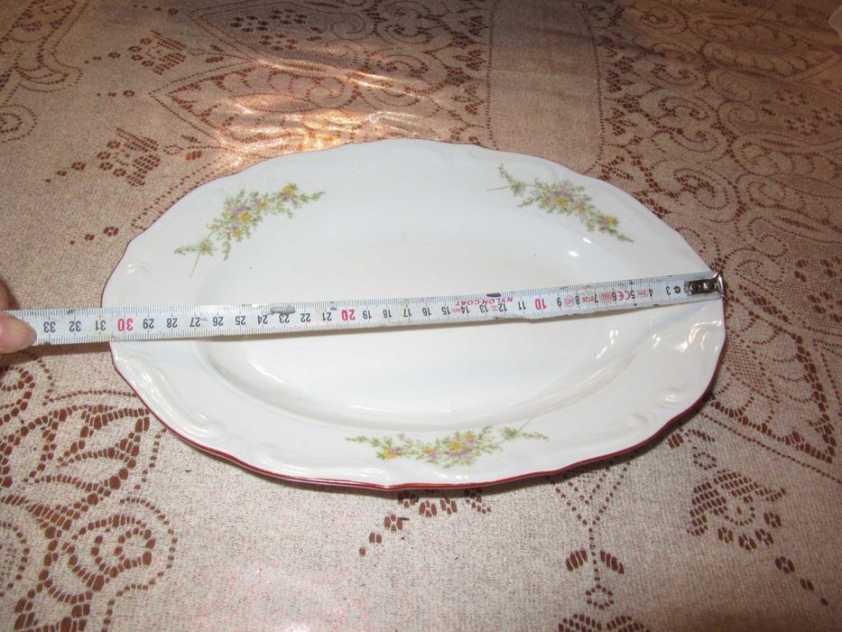 порцеланови ,стъклени чинии