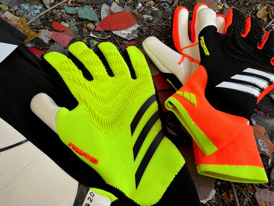 Adidas Predator PRO 23 перчатки для вратаря в Алматы.