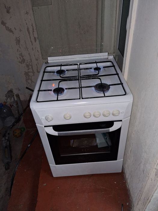Срочно продаётся ь газ плита И60x60x85