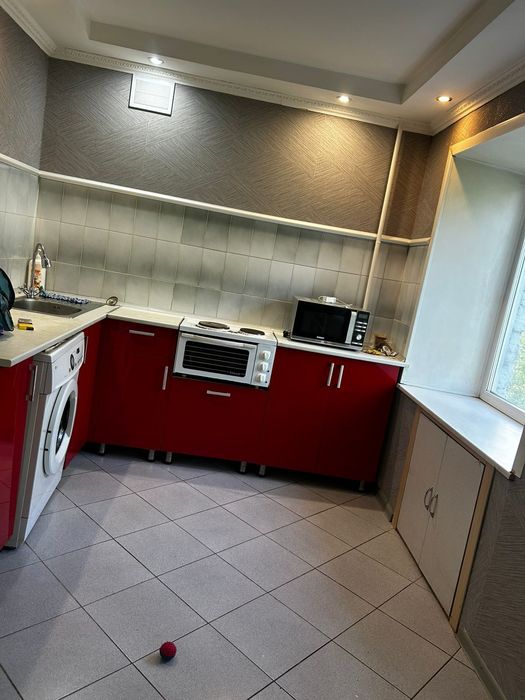 Продам квартиру район 45 аптеки.