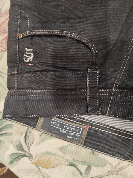 Blugi w 33 h 32 jack & Jones cărămiziu și negru