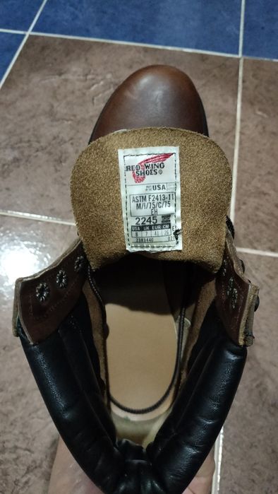 Продам спецобувь Red Wing