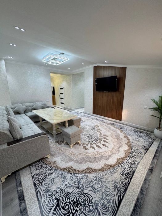 Новостройка 3х ком 87 м2 в районе вокзала лифт имеется