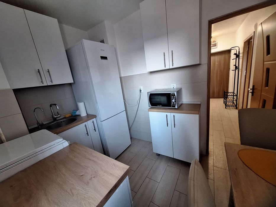 Inchiriez garsoniera