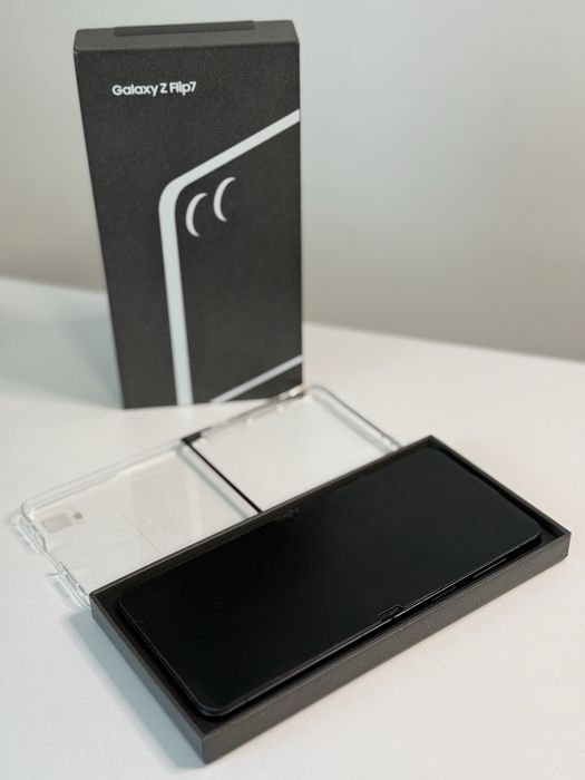 Samsung Galaxy Z Flip 7  97% full box + Garantie / Husa Samsung