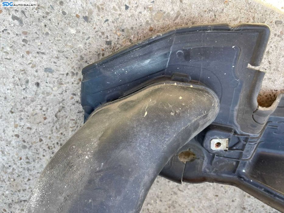 Deflector Aer Radiator Radiatoare BMW Seria 5 E60 E61 2003 - 2010 Cod 7050604 [1695]