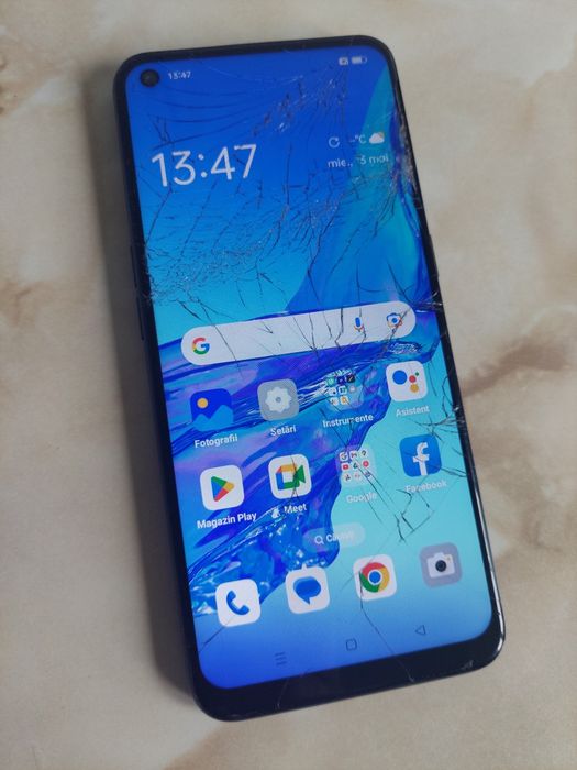 Vând Oppo A53 de 128Gb [cu sticla spartă dar perfect funcțional] //poze reale