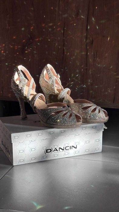 Sandale/pantofi de dans italienesti, ca noi (marime 39)