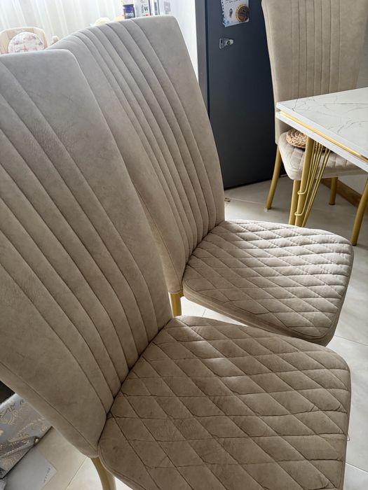 Продам кухонный стол со стульями