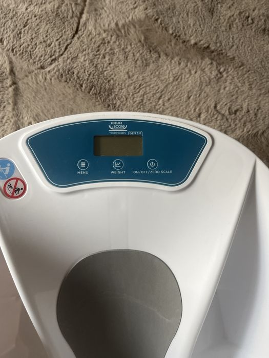 Aqua Scale (3-în-1, cu termometru + cântar pentru belusi