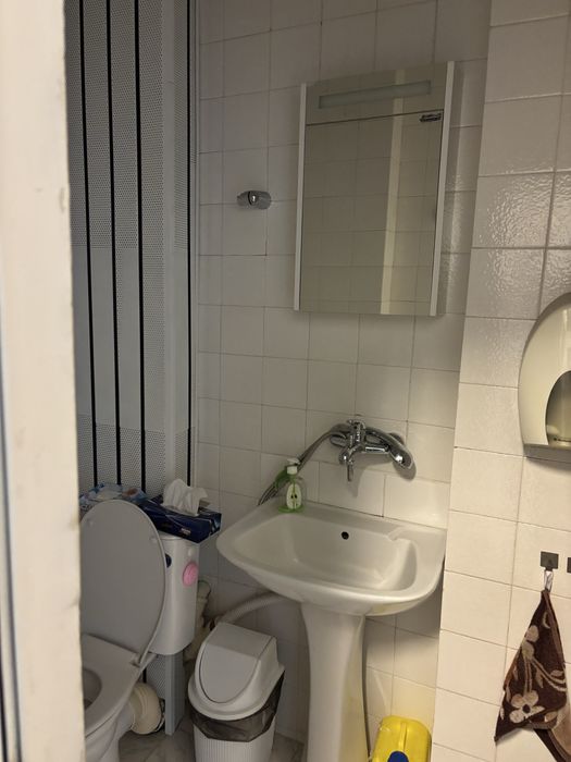 Едностаен апартамент-имот в Казанлък със статут на фризьорски салон