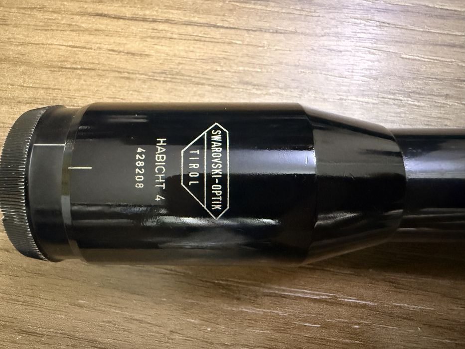 Luneta Schmidt & Bender 1,5-6x48 si Swarovski 4x32