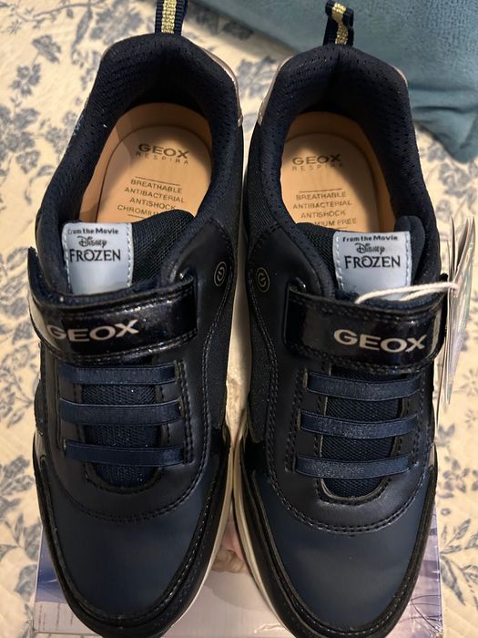 Geox нови светещи  35 номер