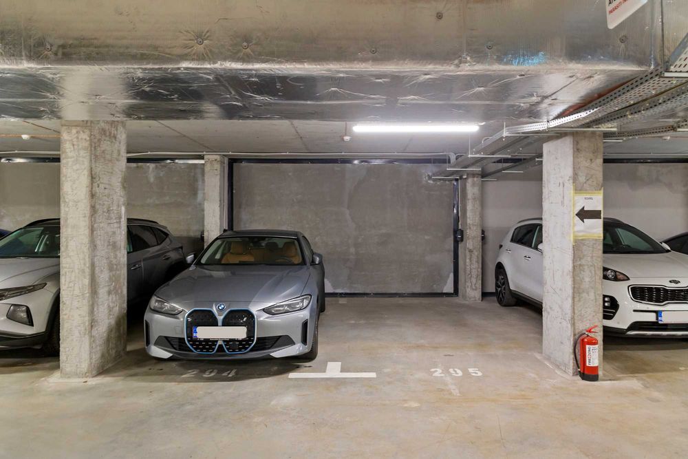 GranVia Park - Vând loc parcare cu stație electrică (22 kw) la subteran