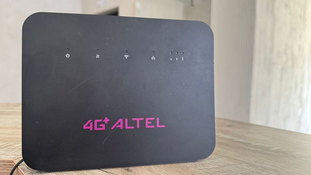 Продам интернет роутер