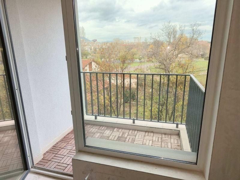 Продава се Четиристаен апартамент в София, Дружба 1 - 127 кв.м за 1040 €/кв.м - Снимка #8