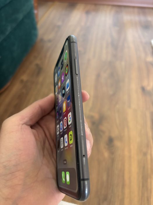 Айфон 11 в отличном сост