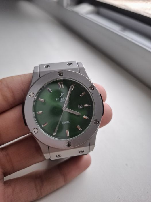 Hublot сағаты сатылады