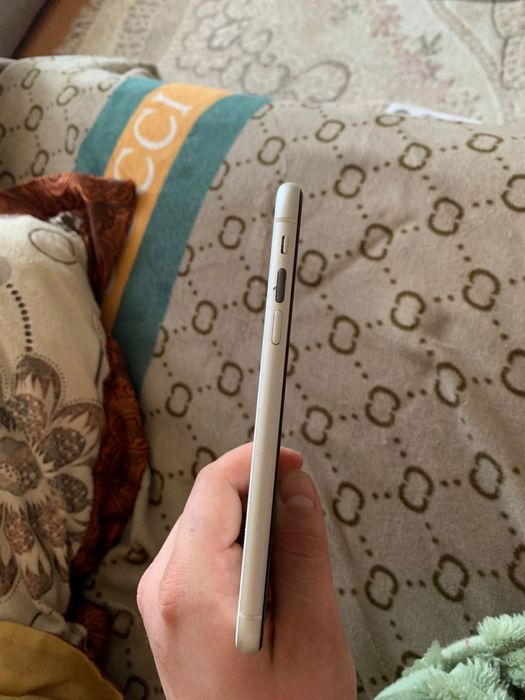 Айфон 11 в хорошем сост