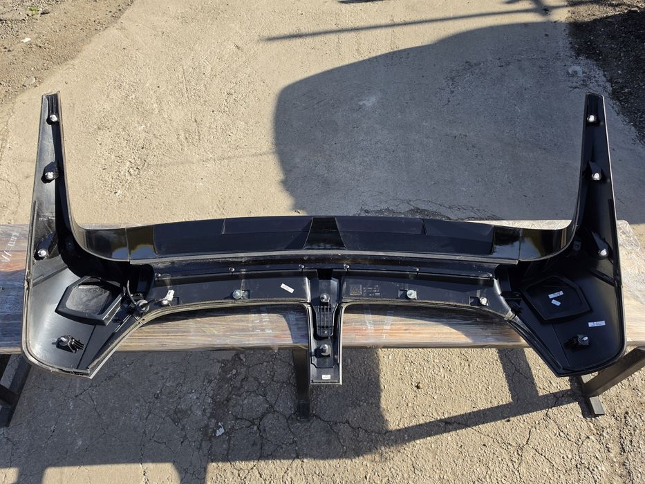 Крило за багажник Hyundai Ionic 5