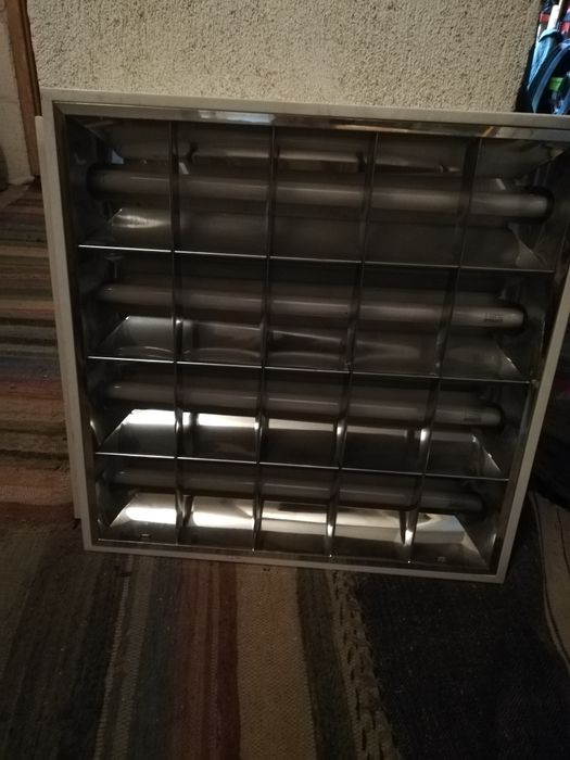 Осветление Лампи за окачен таван с пури