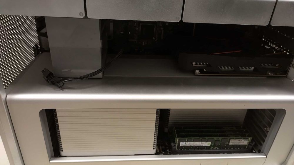 Apple MacPro 5.1, 2xXeon X5650, 32GB, Fusion 3.25TB, AMD Radeon RX 460