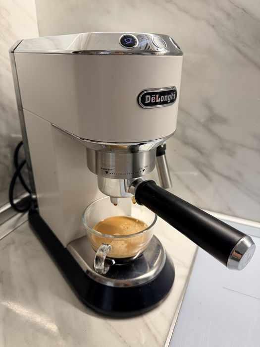 Кафе машина Delonghi