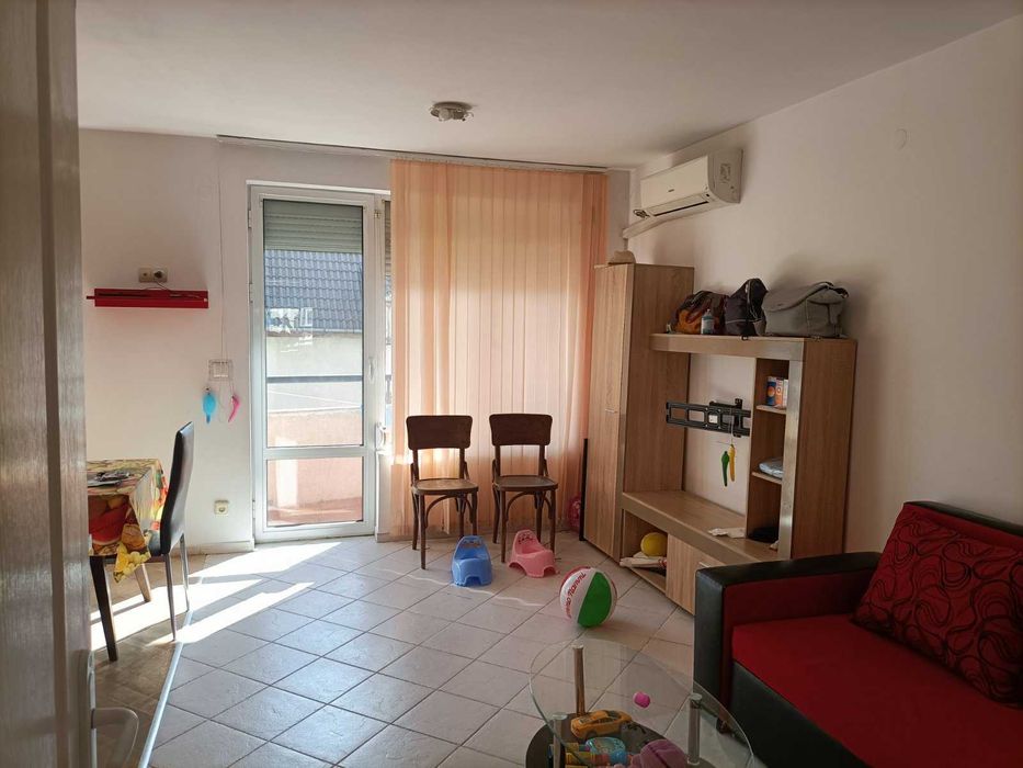 Дава се под наем Тристаен апартамент в Варна, Лятно кино Тракия - 17 кв.м за 255 € - Снимка #5