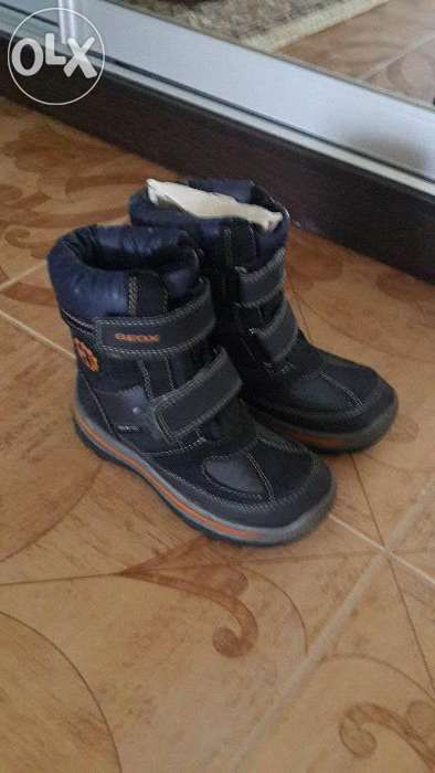 Продам ботинки межсезонье на мальчика