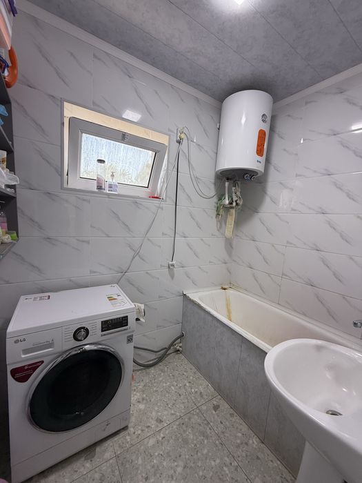Sotiladi 3 xona 2 etaj