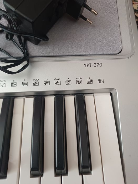 Продаётся синтезатор Yamaha YPT-370 (​PSR-E373) г.Ахангаран