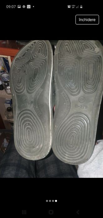 Lot 2 perechi adisasi comozi marimea 44 si papuci