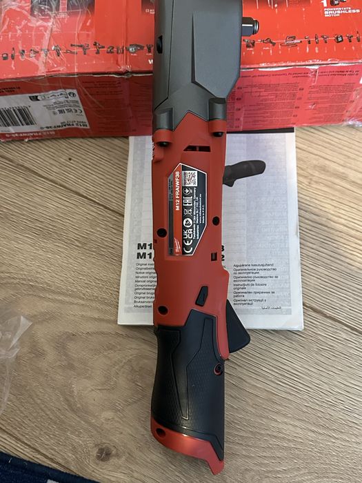 Chei clichet Milwaukee M12 FHIR14LR ; M12 FRAIWF38 ; M12 FRAIWF12 , toate cu capul diferit : 1/4;3/8 si 1/2 , doar corpuri / noi ,niciodata folosite