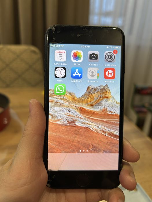 Айфон 7  в хорошем состояние