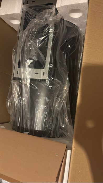 Vand Hota noua  prindere perete