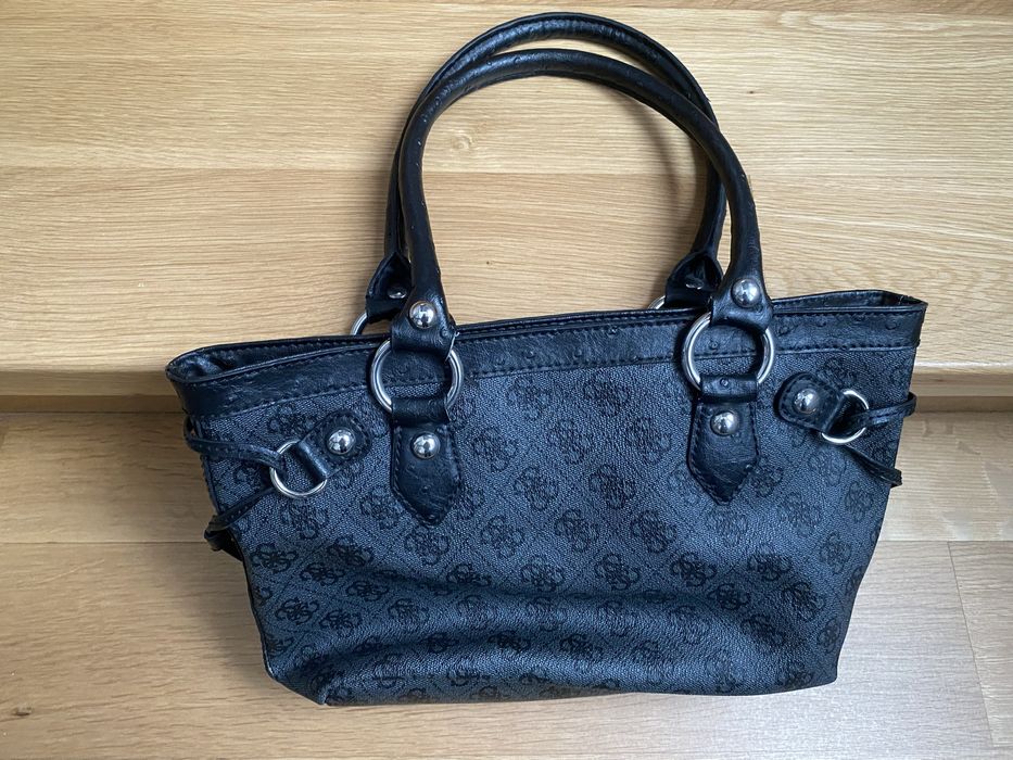 Дамски чанти guess/Badura