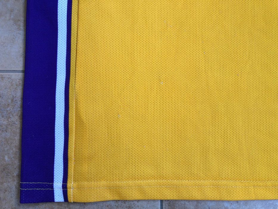 Kobe Bryant LA Lakers basketball jersey M