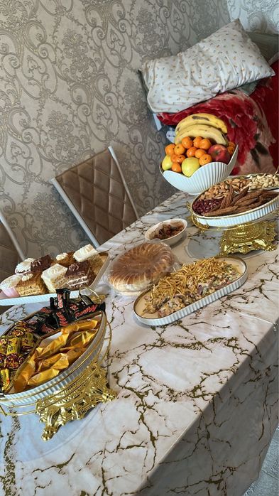 Стол со стульями