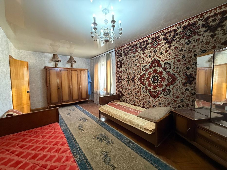 2в 3/5/5 на Дружбе Народов, лифт.кирпич. 100 кв.м.