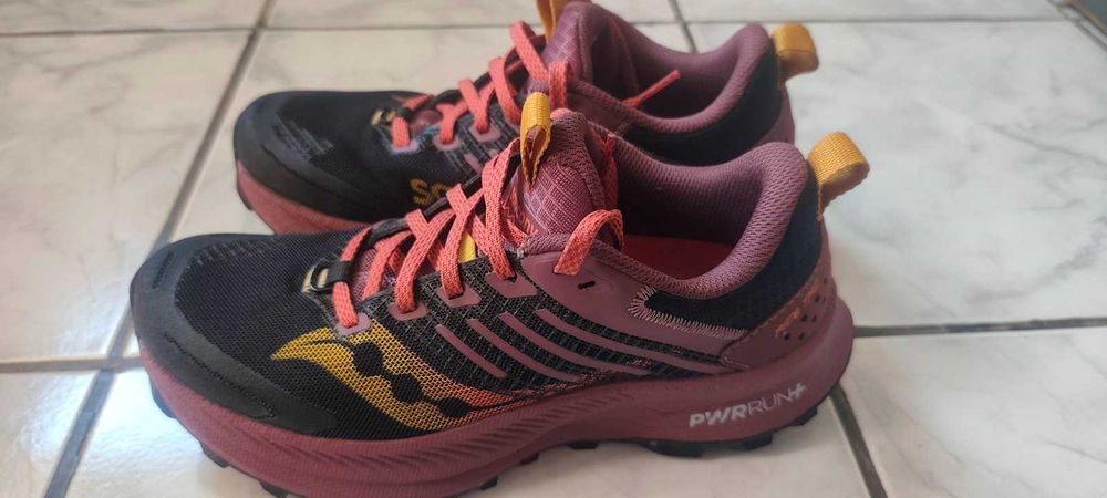 Дамски маратонки за планинско бягане Saucony Ride Trail 2 размер 38