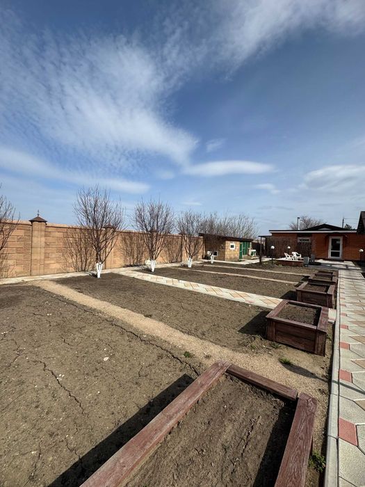 Продам Шикарный дом Тепличное
