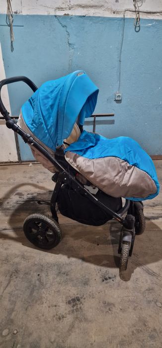 Продам коляску 3 в 1