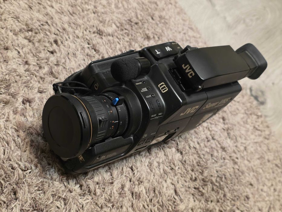 Camera Video JVC GR-S70 Veche SuperVHS CA NOUA