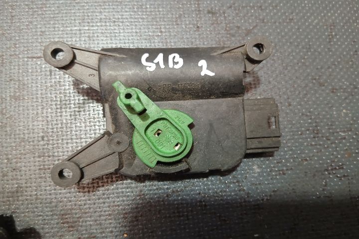 Motoras clapeta aeroterma 8E1820511B 0132801303 8E1820511B 0132801303