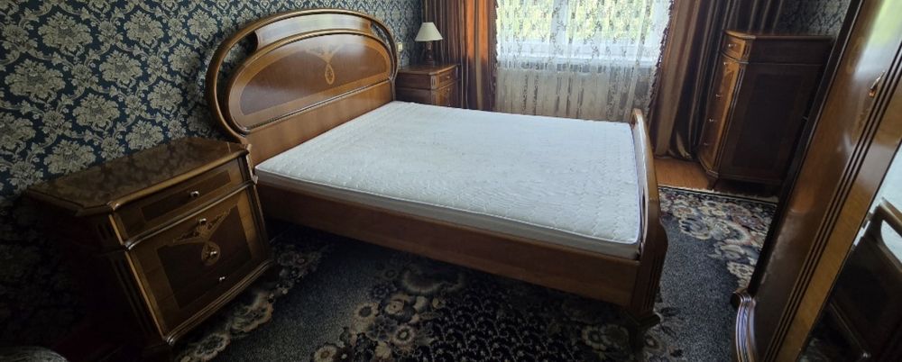 Продам добротный спальный гарнитур, б/у